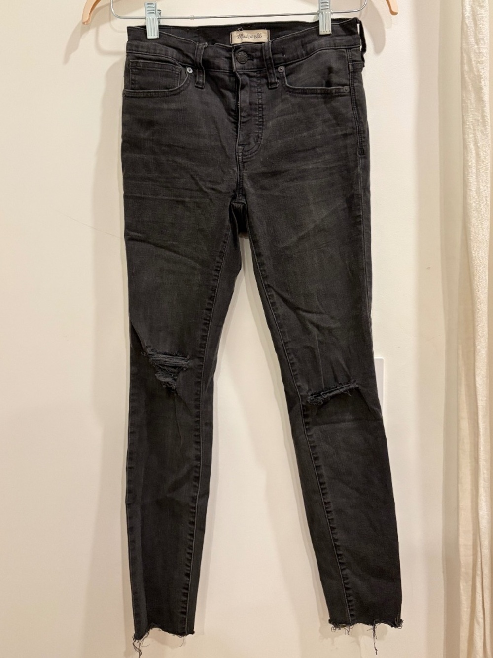 Madewell Women’s Grey Distressed High-Rise Skinny Jeans (Waist Size 26)